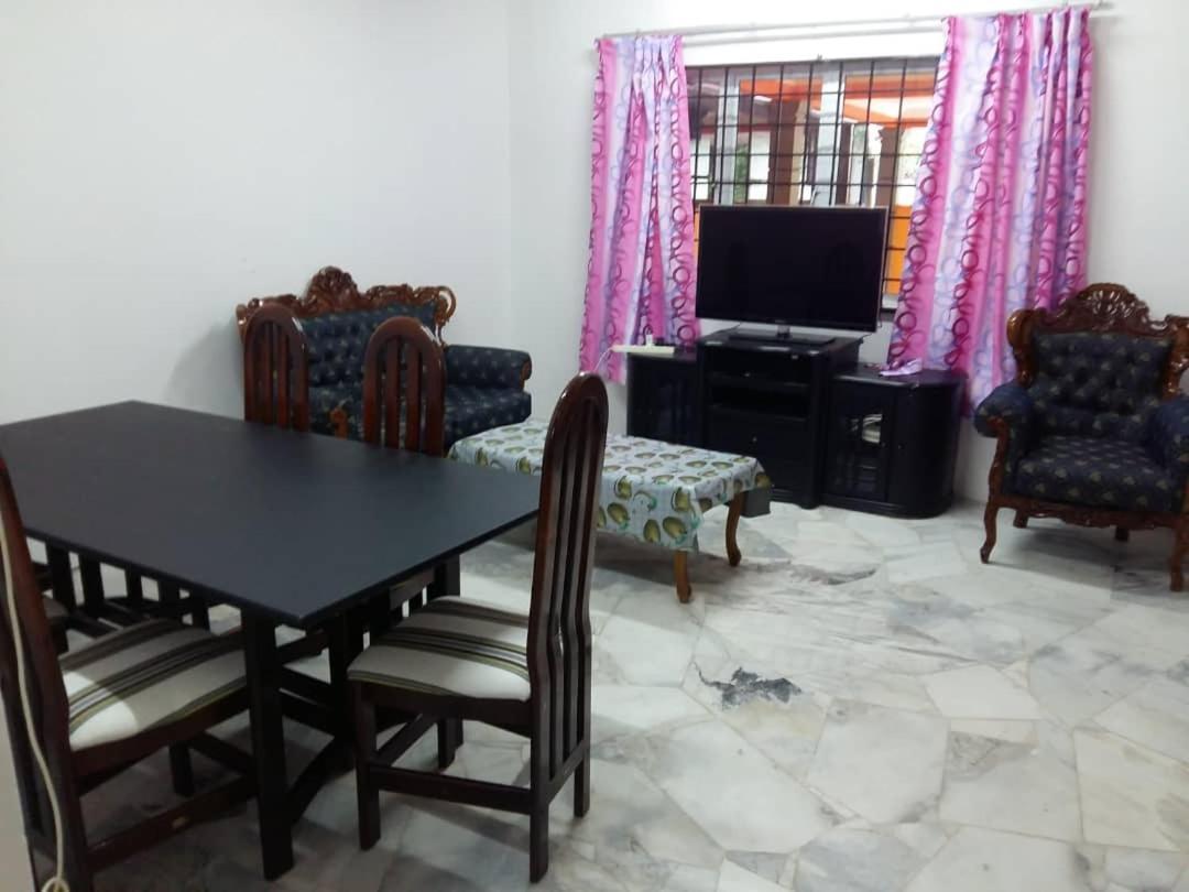 Homestay Pd Port Dickson Esterno foto